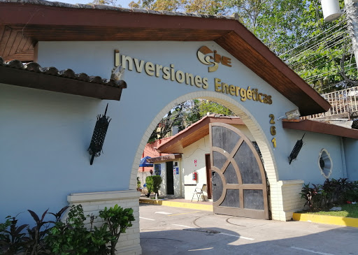 Inversiones Energéticas (INE) en colonia La Mascota, San Salvador.
